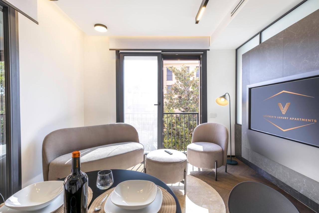 Vittoria'S Luxury Apartment Кальярі Екстер'єр фото
