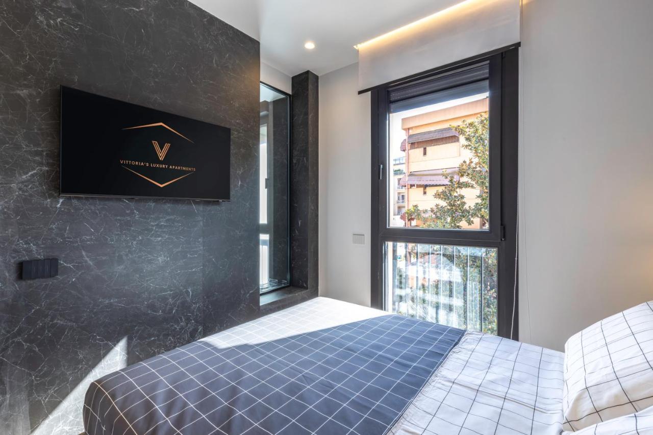 Vittoria'S Luxury Apartment Кальярі Екстер'єр фото