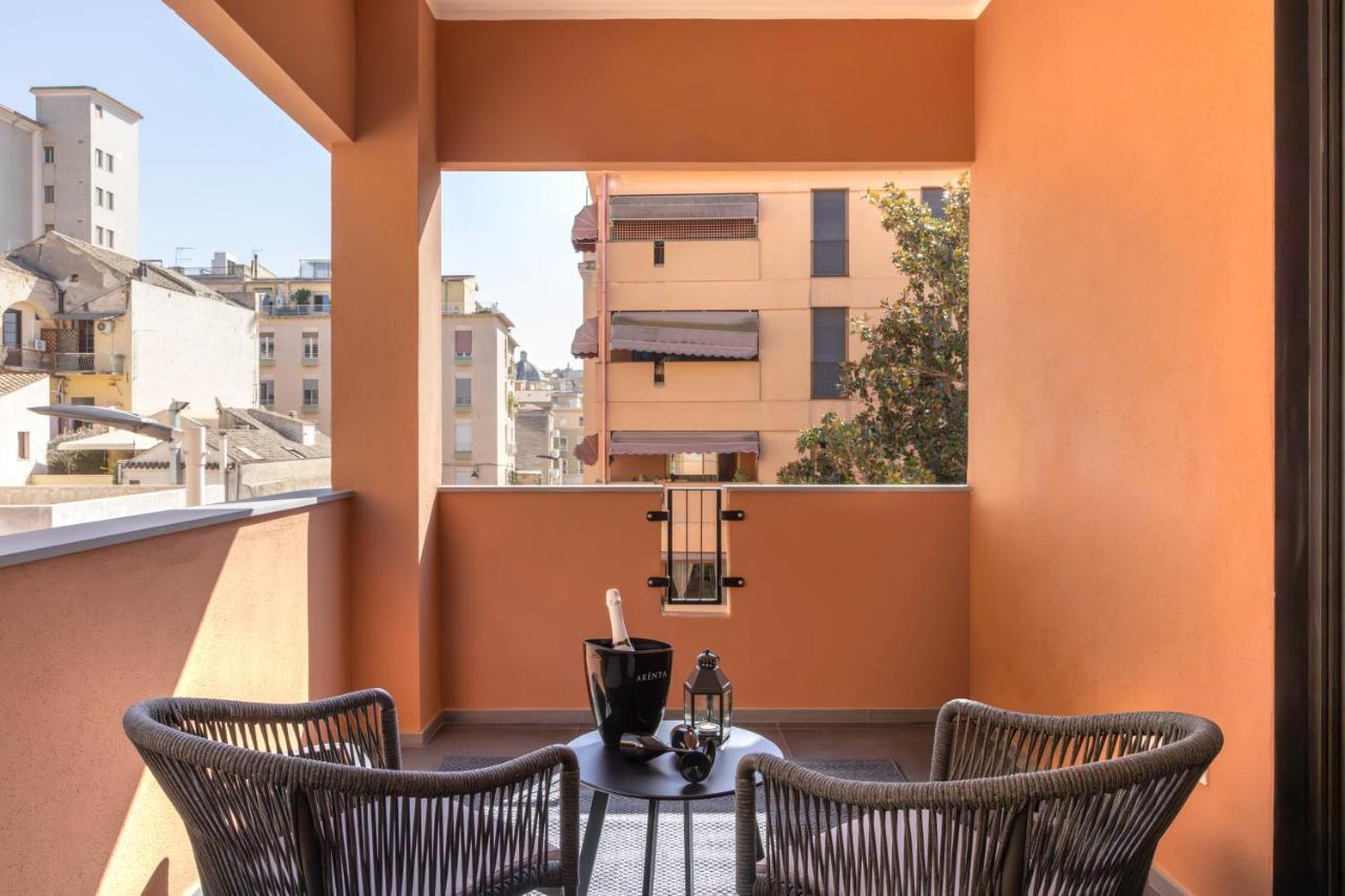 Vittoria'S Luxury Apartment Кальярі Екстер'єр фото